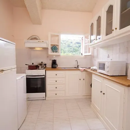 Ostria Villa Lixúri