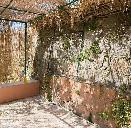 Ostria Villa *